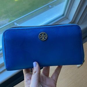 Tory Burch Robinson Leather Wallet
